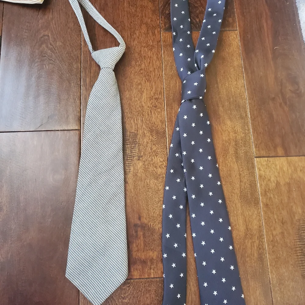 Kids youth size 👔 2 in the bundle one crazy 8 one sovereign code